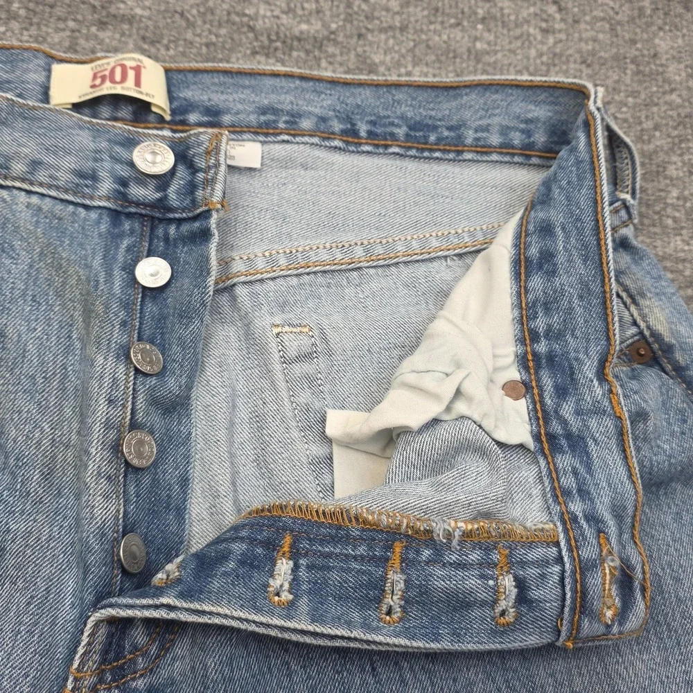 Vintage Levi's 501 Jeans Men's Fits 36 x 29 (FITS 34x27) Blue Faded Y2K